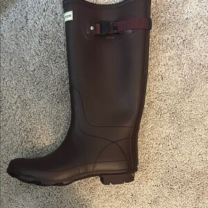 Brand New — Hunter Women's Maroon Rain Boots